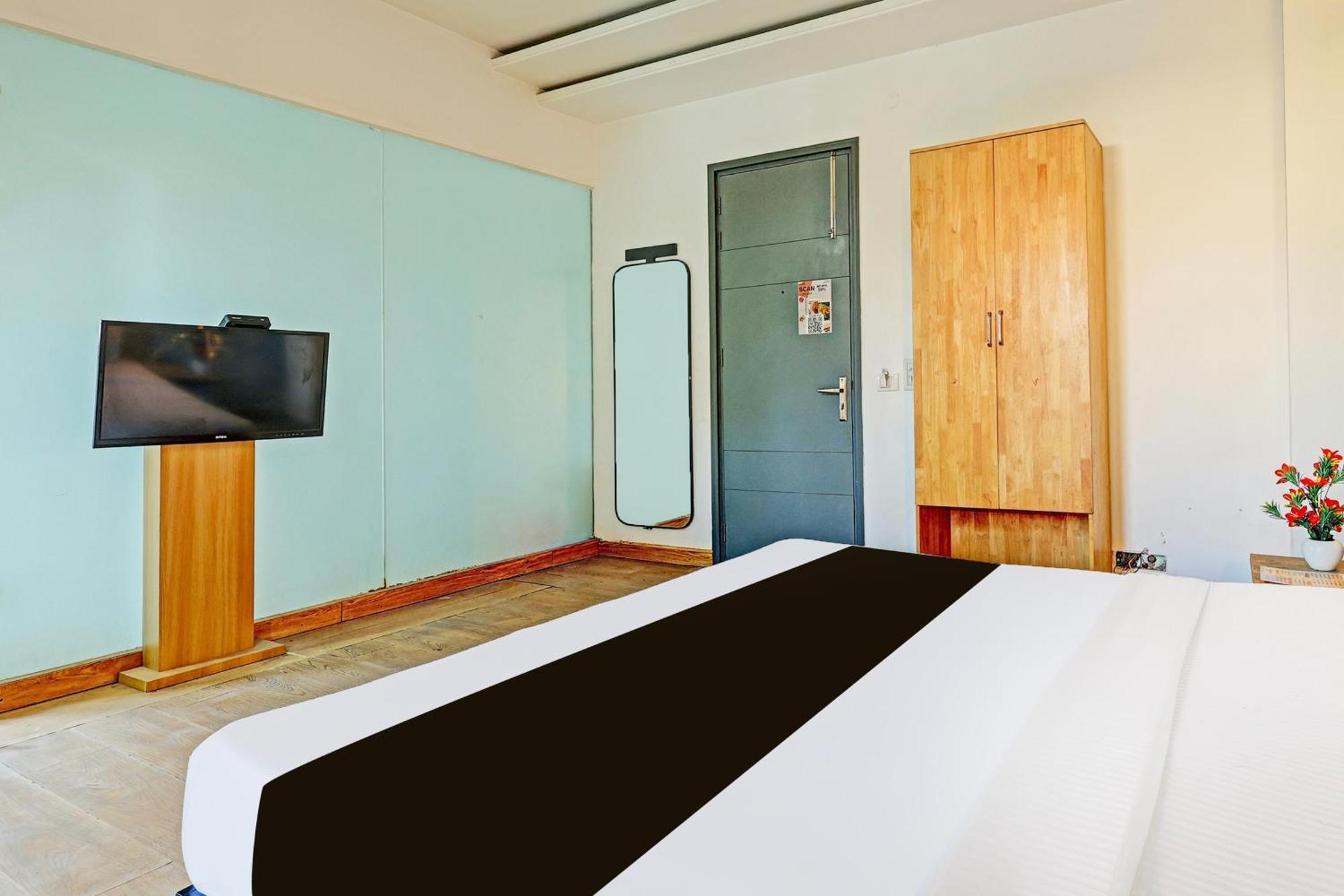 Townhouse Sector 49 Sohna Road Hotel Gurgaon Buitenkant foto