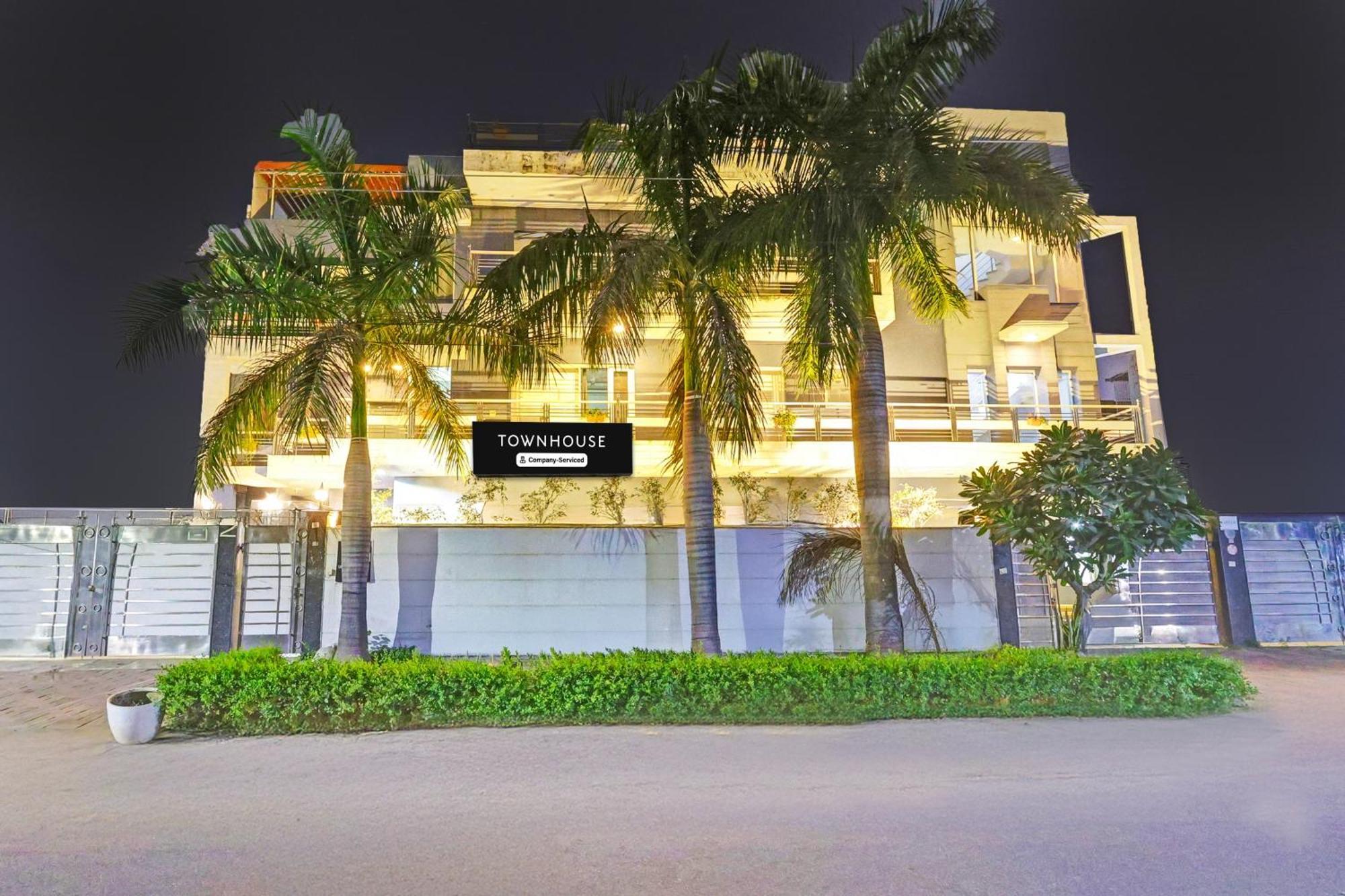 Townhouse Sector 49 Sohna Road Hotel Gurgaon Buitenkant foto