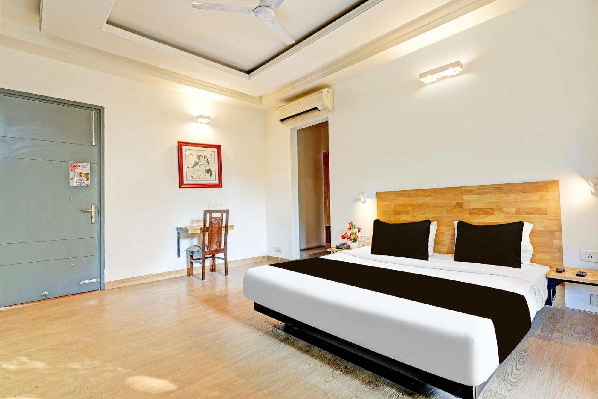 Townhouse Sector 49 Sohna Road Hotel Gurgaon Buitenkant foto