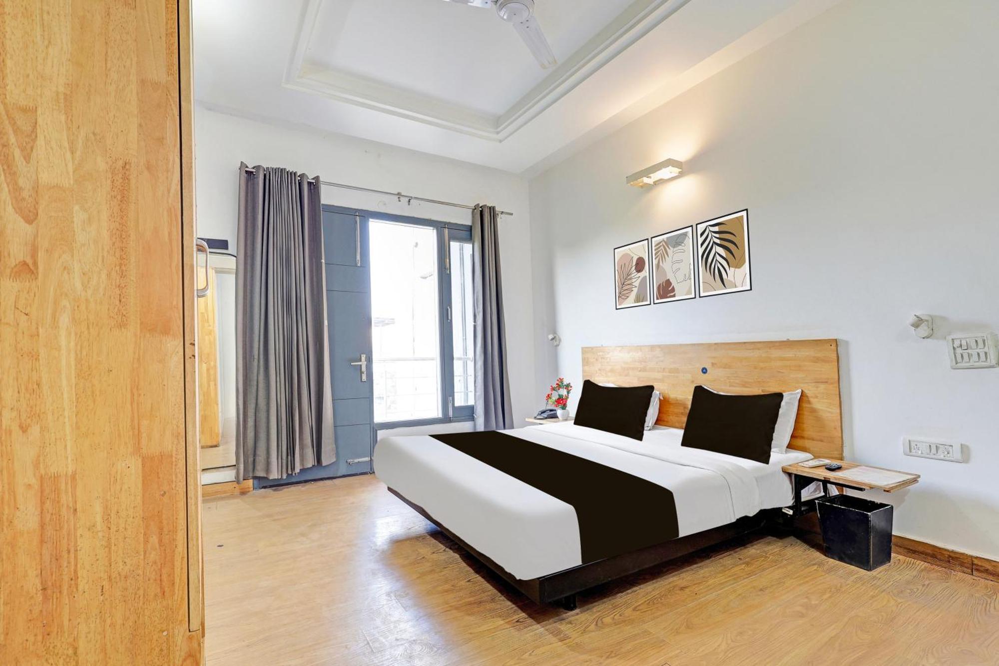 Townhouse Sector 49 Sohna Road Hotel Gurgaon Buitenkant foto